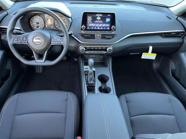 Photo of 2025 Gun Metallic Nissan Altima