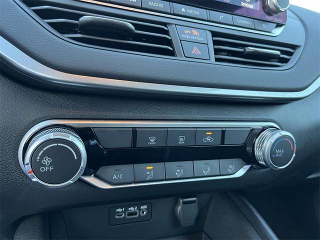 Photo of 2025 Gun Metallic Nissan Altima