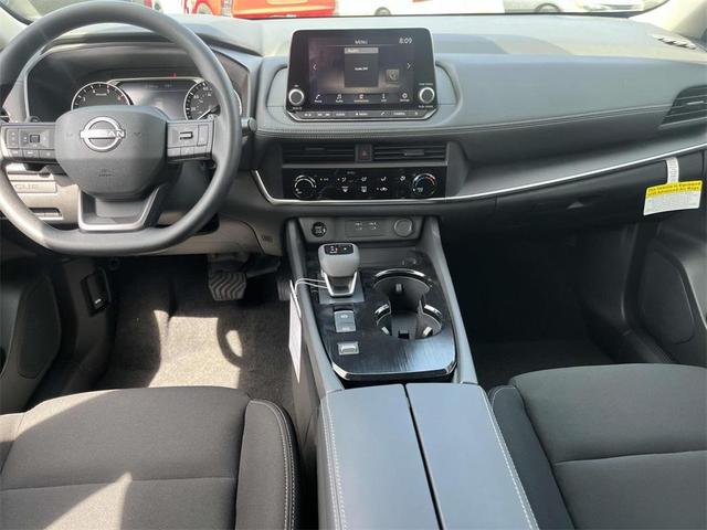 Photo of 2025 Brilliant Silver Metallic Nissan Rogue