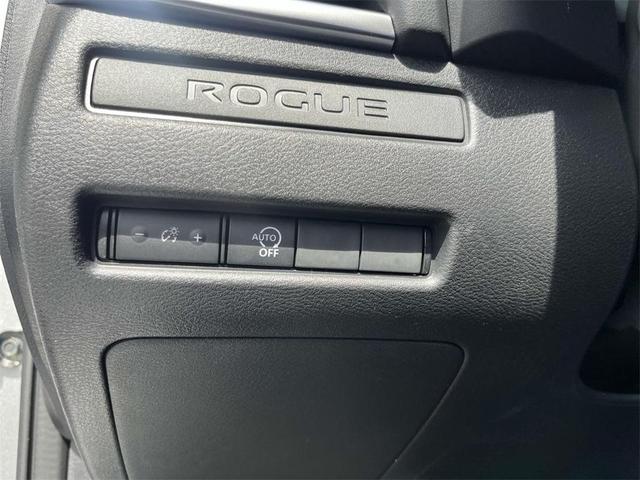 Photo of 2025 Brilliant Silver Metallic Nissan Rogue