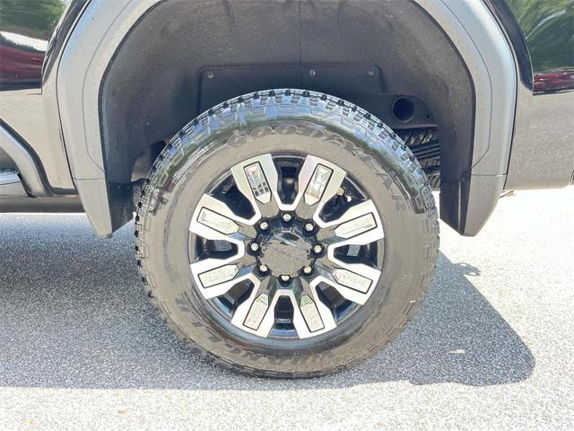 Photo of 2024 Onyx Black GMC Sierra 2500