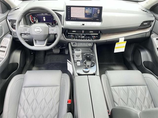 Photo of 2025 2t Chpn Blk Roo Nissan Rogue