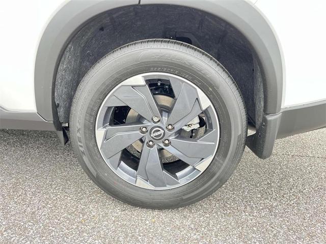Photo of 2025 Everest White P Nissan Rogue