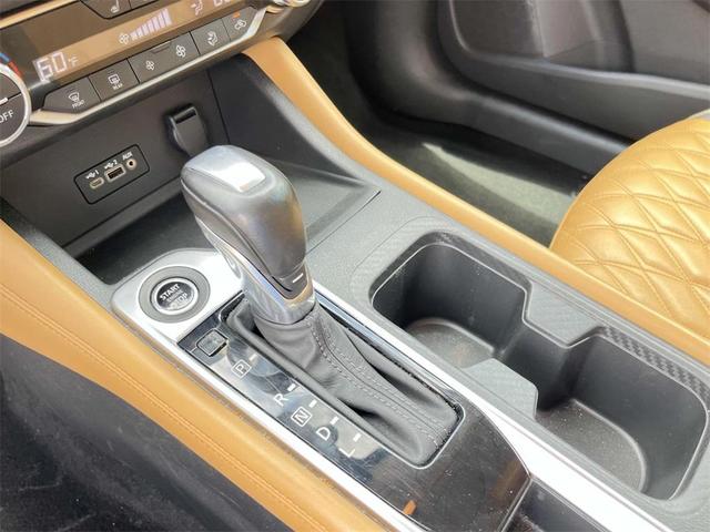 Photo of 2023 Aspen White Nissan Sentra
