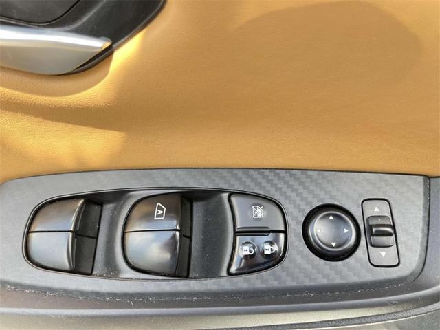 Photo of 2023 Aspen White Nissan Sentra