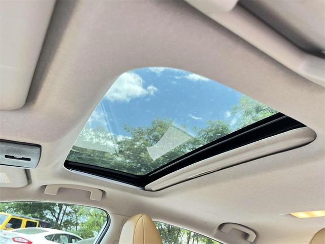 Photo of 2023 Aspen White Nissan Sentra