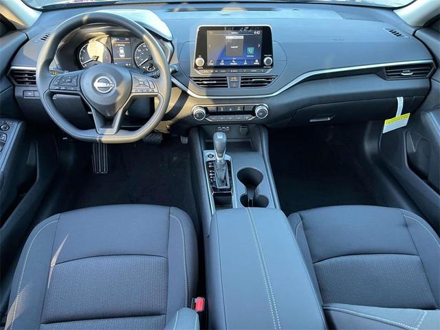 Photo of 2025 Black Nissan Altima