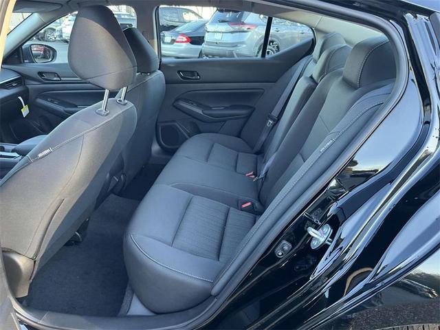 Photo of 2025 Black Nissan Altima
