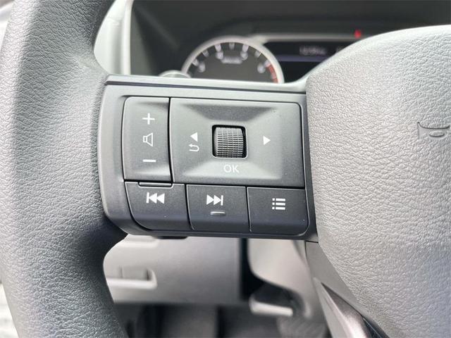 Photo of 2026 Glacier White Nissan Rogue