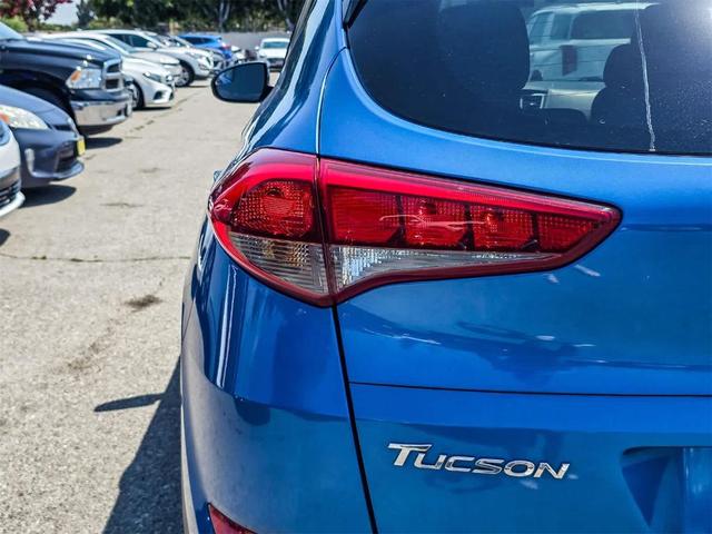 Photo of 2017 Caribbean Blue Hyundai TUCSON