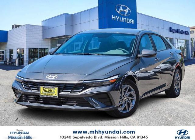 2024 Hyundai Elantra Hev