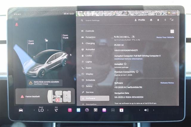 Photo of 2019 Silver Tesla Model 3