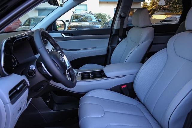 Photo of 2025 Abyss Black Pearl Hyundai PALISADE