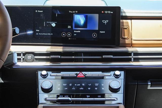 Photo of 2025 White Hyundai SANTA FE HEV