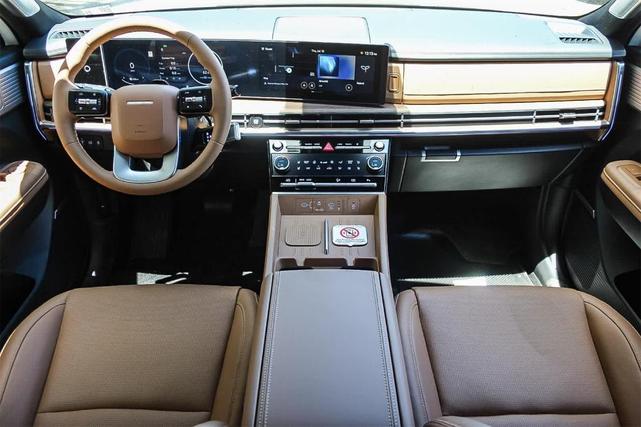Photo of 2025 White Hyundai SANTA FE HEV