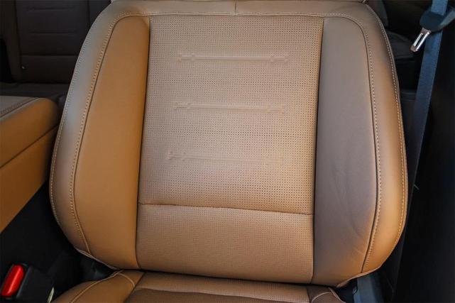 Photo of 2025 White Hyundai SANTA FE HEV