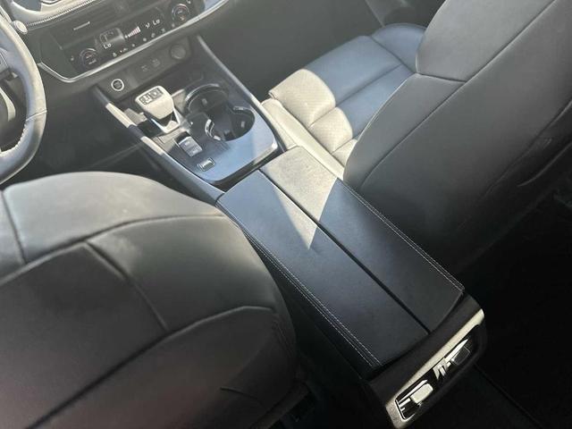 Photo of 2023 Black Nissan Rogue
