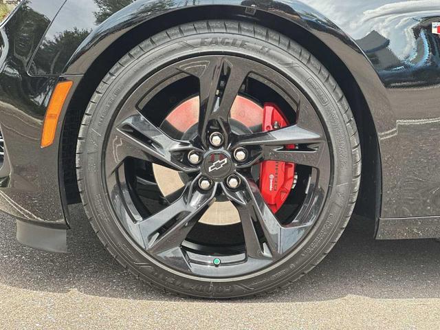 Photo of 2023 Black Chevrolet Camaro