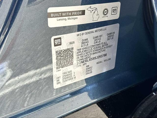 Photo of 2025 Blue Chevrolet Traverse