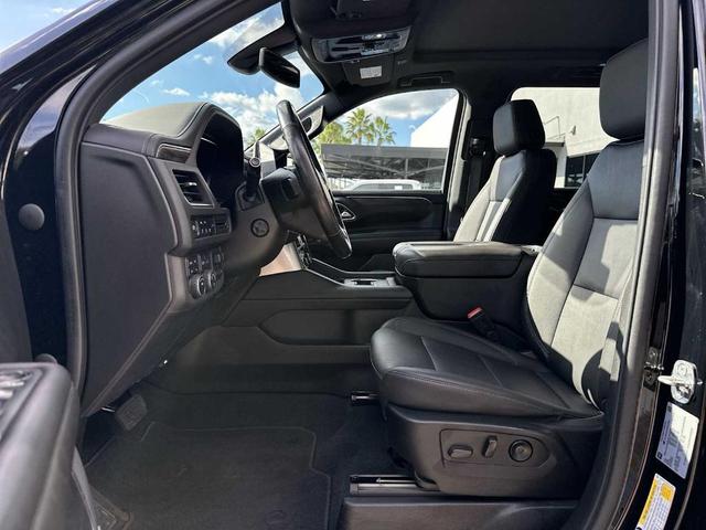 Photo of 2022 Black Chevrolet Suburban