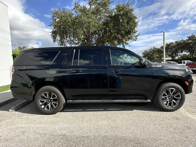 Photo of 2022 Black Chevrolet Suburban