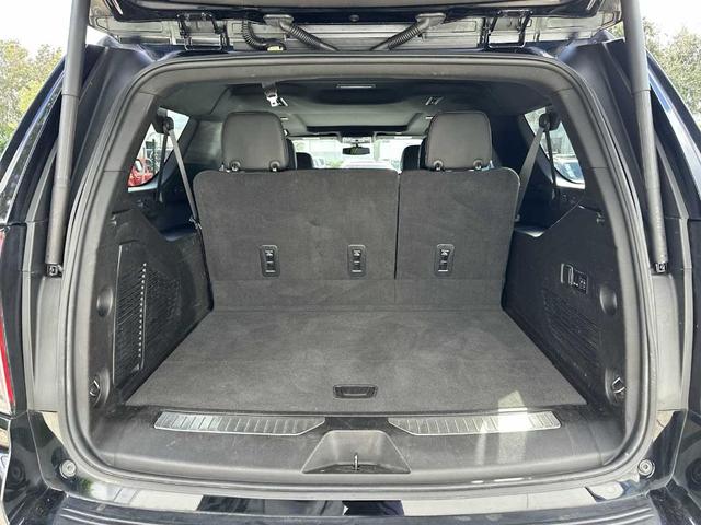 Photo of 2022 Black Chevrolet Suburban