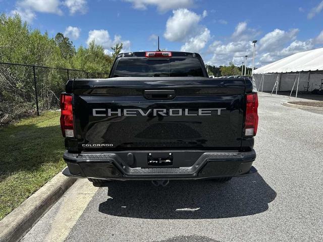 Photo of 2025 Black Chevrolet Colorado