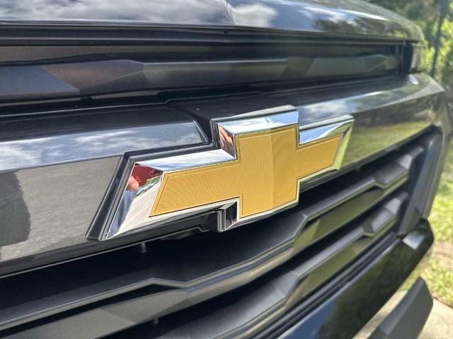 Photo of 2025 Black Chevrolet Colorado