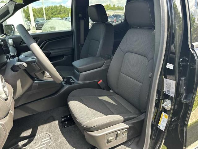 Photo of 2025 Black Chevrolet Colorado