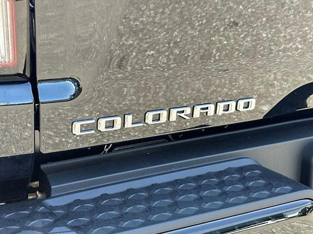 Photo of 2025 Black Chevrolet Colorado