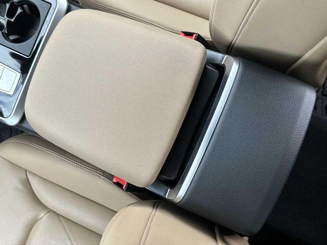 Photo of 2021 Glacier White Metallic Audi Q8