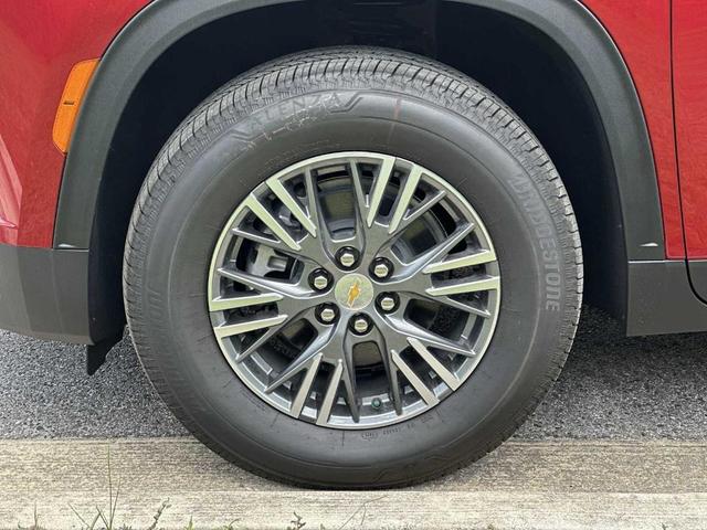 Photo of 2025 Red Chevrolet Traverse