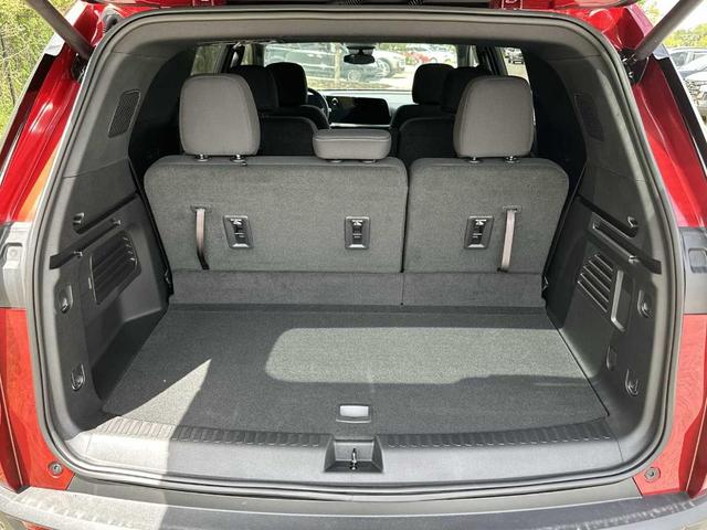 Photo of 2025 Red Chevrolet Traverse