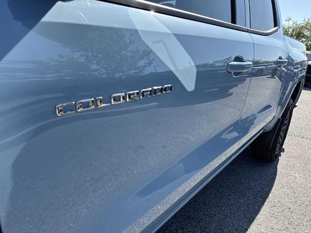 Photo of 2025 Gray Chevrolet Colorado