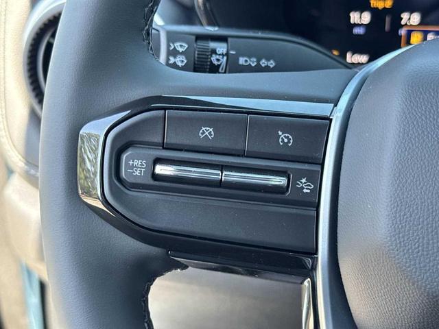 Photo of 2025 Gray Chevrolet Colorado
