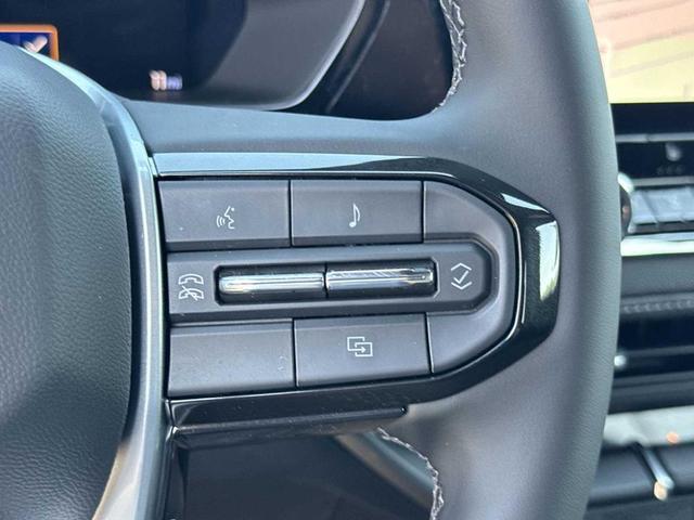 Photo of 2025 Gray Chevrolet Colorado