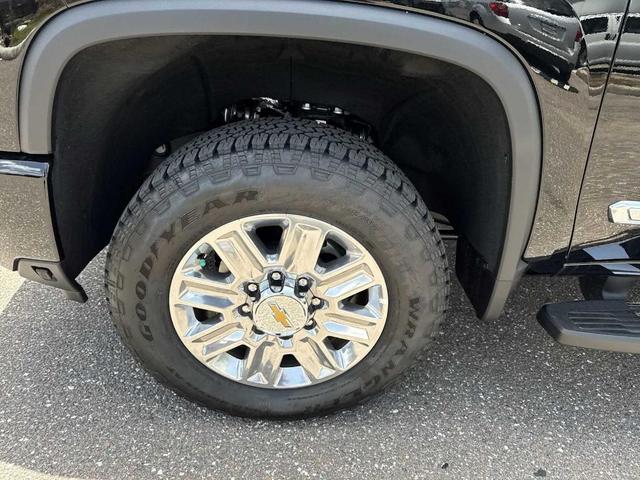 Photo of 2025 Black Chevrolet Silverado 2500