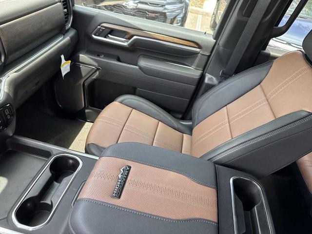 Photo of 2025 Black Chevrolet Silverado 2500