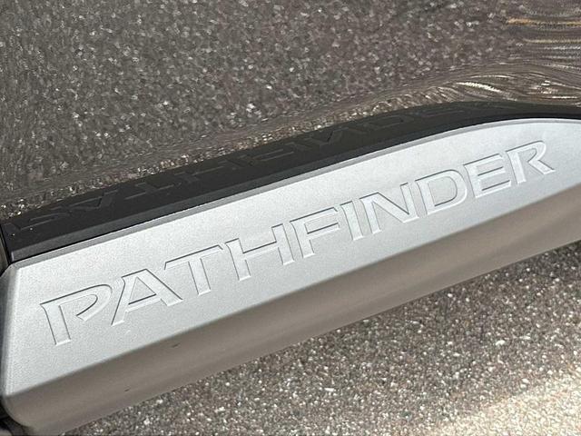 Photo of 2024 Super Black Nissan Pathfinder