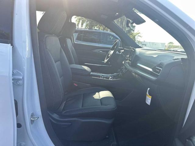 Photo of 2026 Summit White Chevrolet Traverse