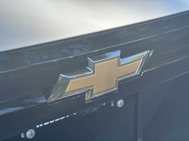 Photo of 2026 Summit White Chevrolet Traverse