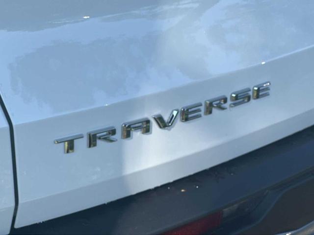 Photo of 2026 Summit White Chevrolet Traverse