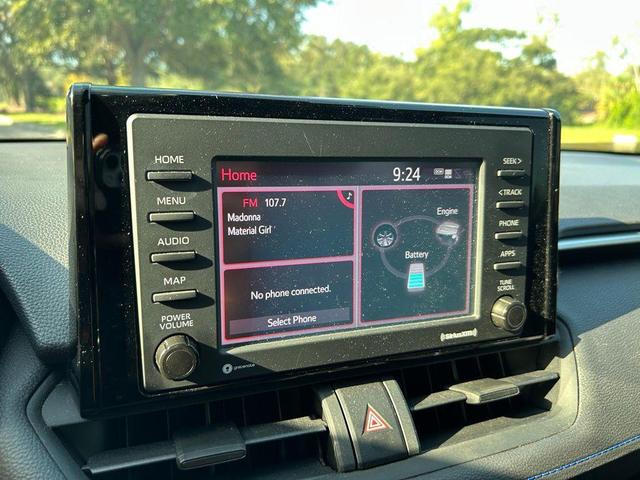 Photo of 2022 Blizzard Pearl Toyota RAV4 Hybrid