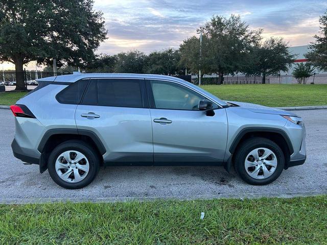 Photo of 2025 Silver Sky Metallic Toyota RAV4