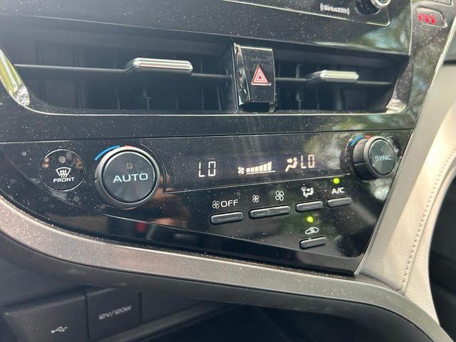 Photo of 2024 Midnight Black Metallic Toyota Camry