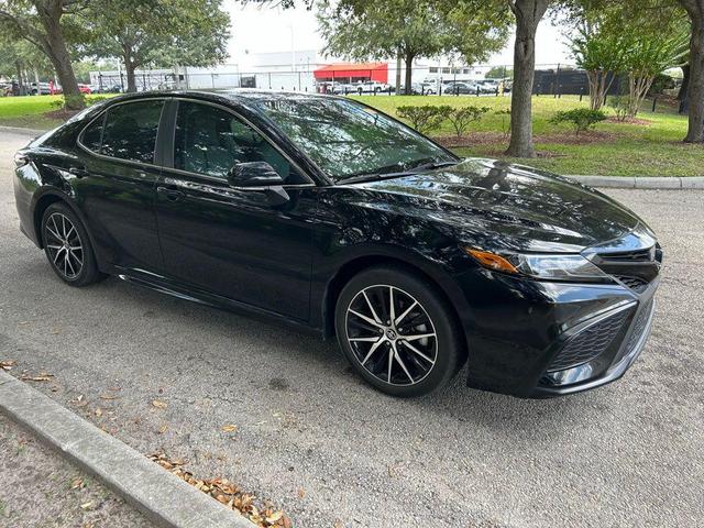 Photo of 2024 Midnight Black Metallic Toyota Camry