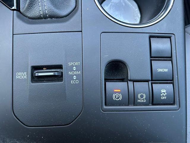 Photo of 2024 Magnetic Gray Metallic Toyota Highlander