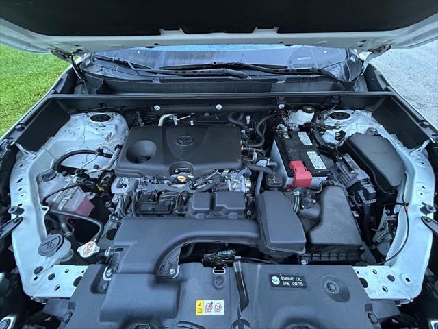 Photo of 2022 White Toyota RAV4