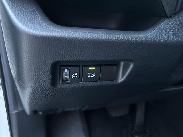 Photo of 2022 White Toyota RAV4
