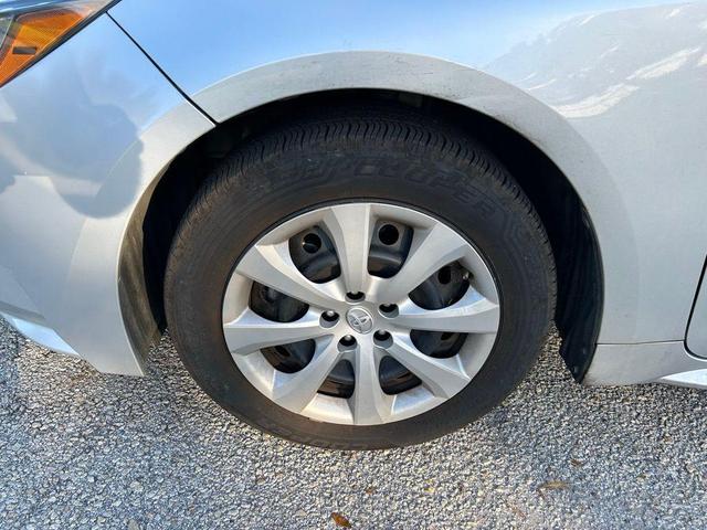 Photo of 2022 Classic Silver Metallic Toyota Corolla